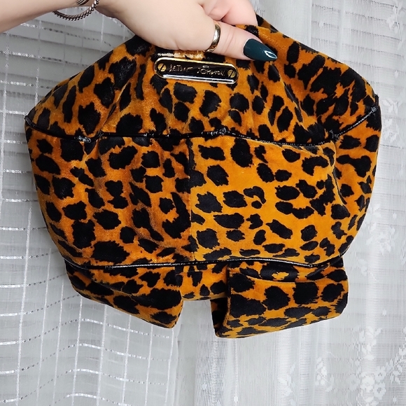 Vintage Betsey Johnson Velvet Leopard Print Purse W/ Bow, Studs - Picture 7 of 11